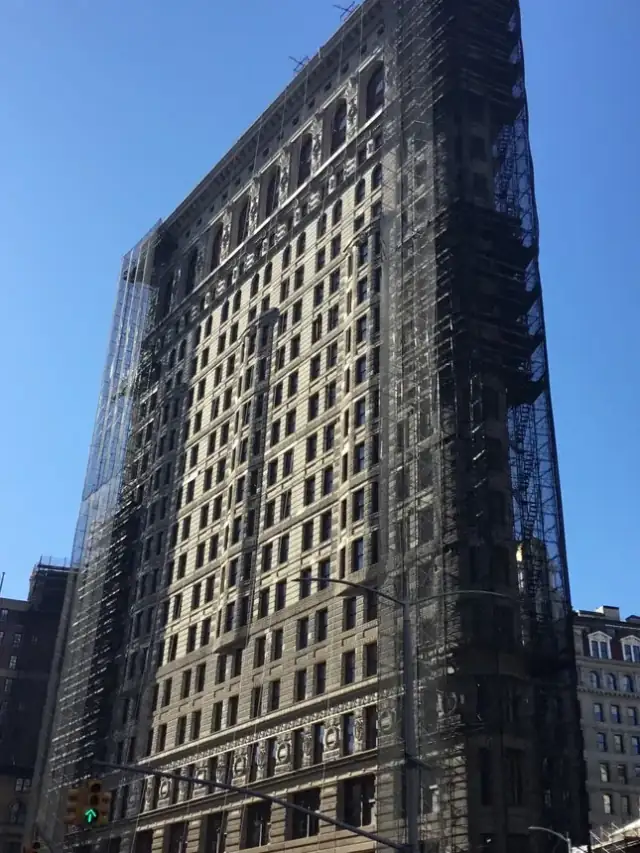 Flatiron Building · New York’s triangular landmark of 1902.